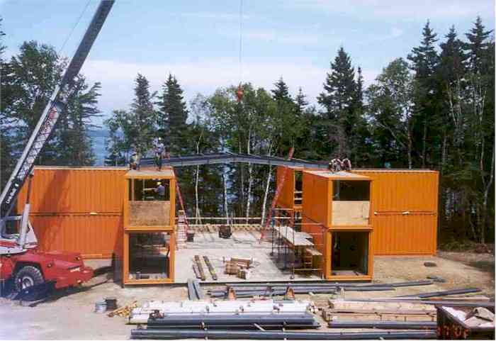 12-Container House; Adam Kalkin