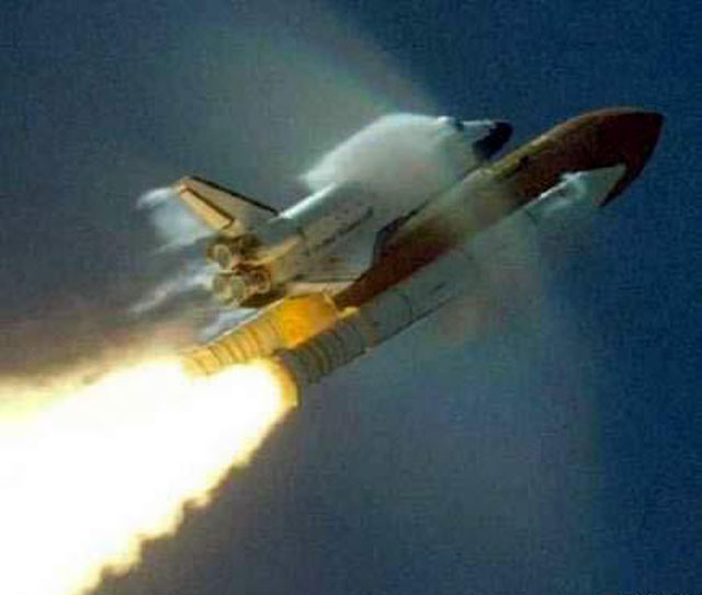 http://www.flatrock.org.nz/topics/odds_and_oddities/assets/space_shuttle_sonic_boom.jpg