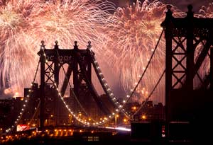 Fireworks over the Manhattan Bridge