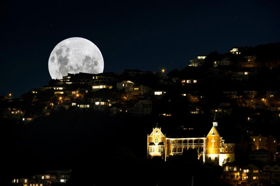 Wellington Supermoon