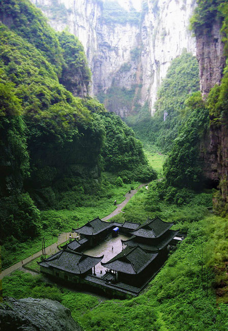 Temple at Wulong Natural Rock Bridges