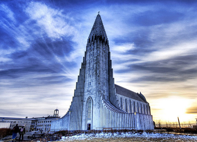 HallgrÃmskirkja, wider view